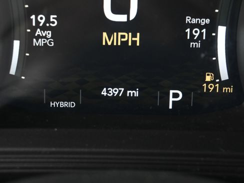 Used 2025 Jeep Wrangler Unlimited Sahara w/ Safety Group AWD/4WD image 14