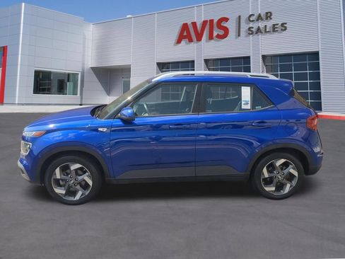 Used 2025 Hyundai Venue SEL FWD image 10