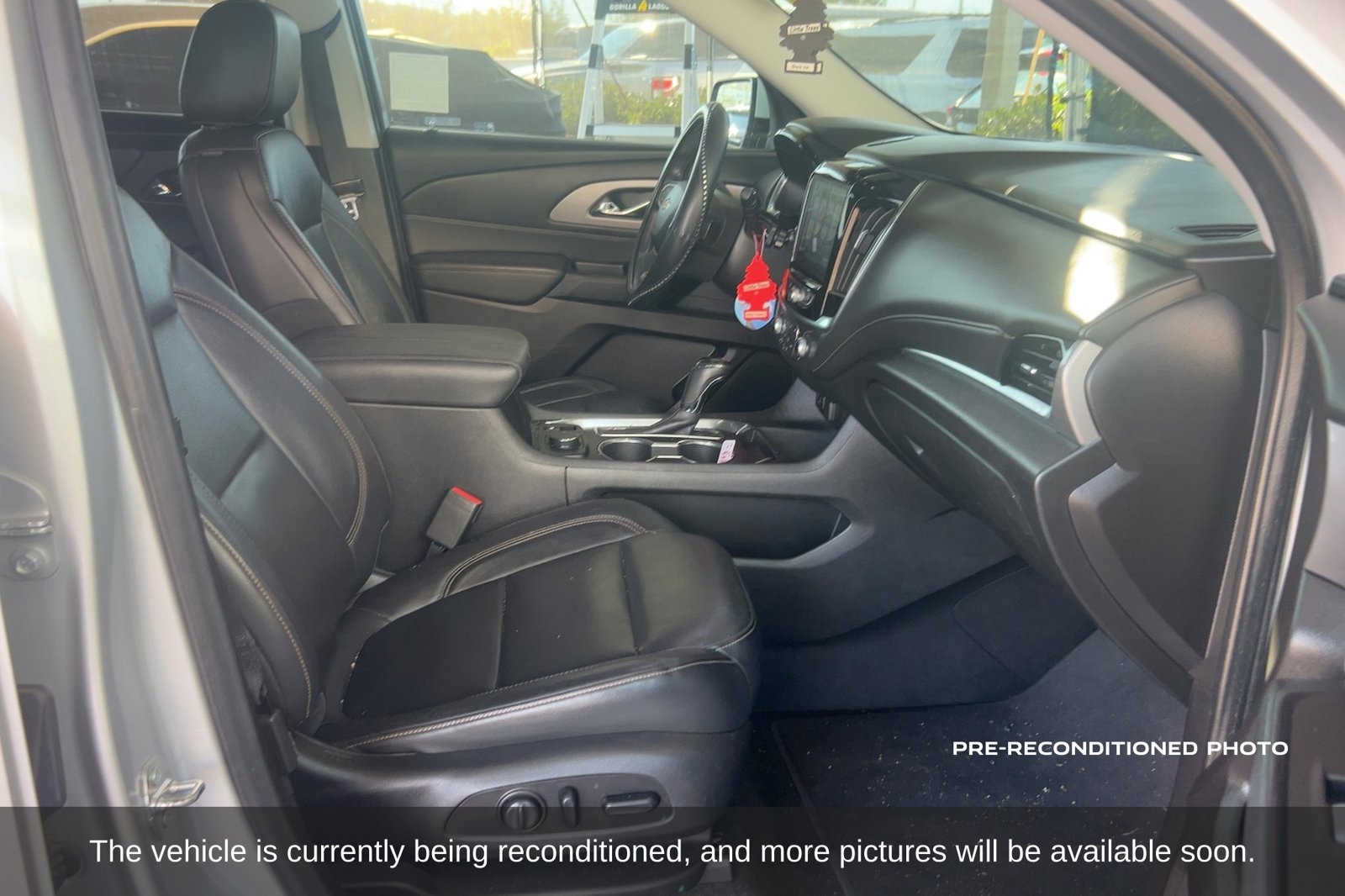 Used 2019 Chevrolet Traverse LT FWD image 15