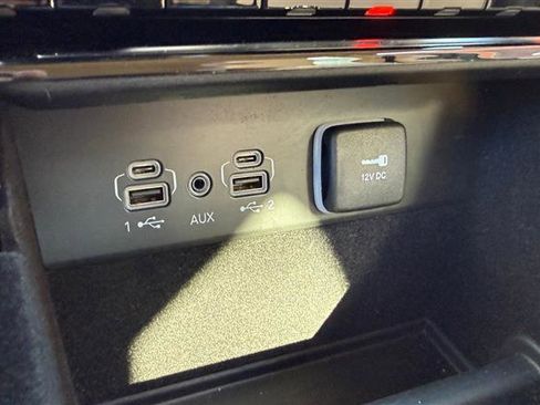 Used 2021 Jeep Grand Cherokee L Limited AWD/4WD image 39