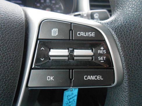 Used 2019 Kia Sorento AWD V6 image 18