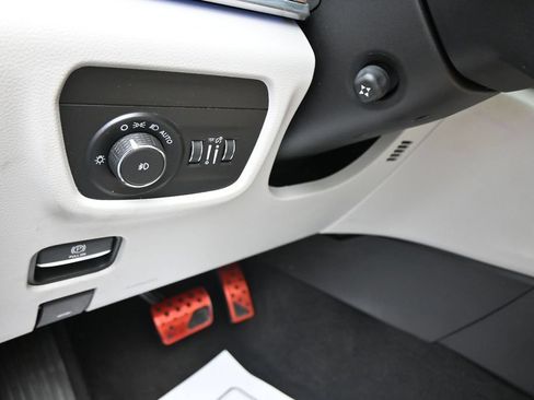 Used 2023 Jeep Grand Cherokee Summit w/ Adv Protech Group IV AWD/4WD image 12