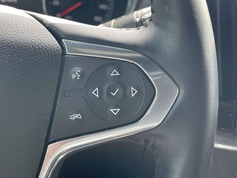 Used 2022 Chevrolet Traverse RS FWD image 25