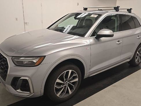 Used 2022 Audi Q5 2.0T Premium w/ Convenience Package AWD/4WD image 3