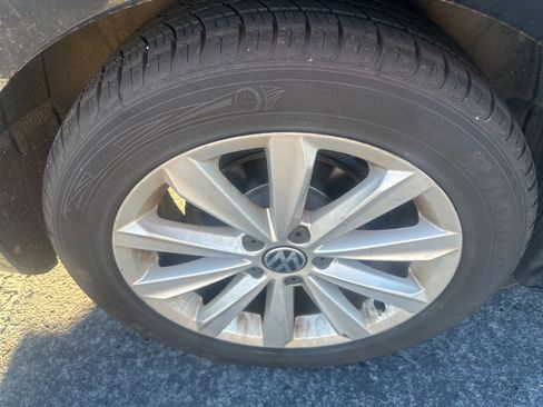 Used 2013 Volkswagen Passat 2.5 SEL Premium image 11