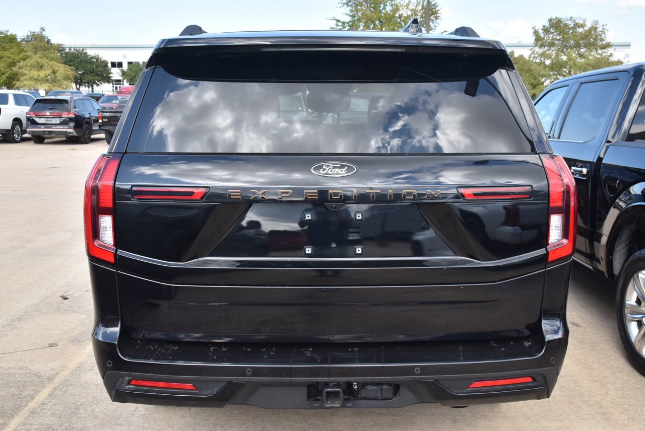 Used 2025 Ford Expedition Tremor AWD/4WD image 6