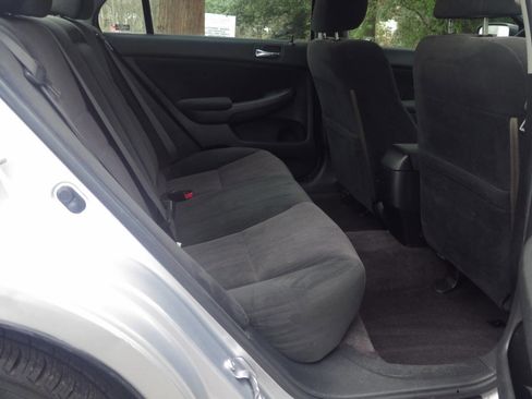 Used 2004 Honda Accord LX image 12