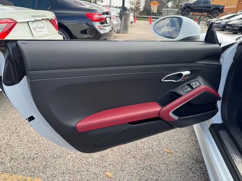 Used 2024 Porsche 718 Boxster w/ Sportdesign Package image 24