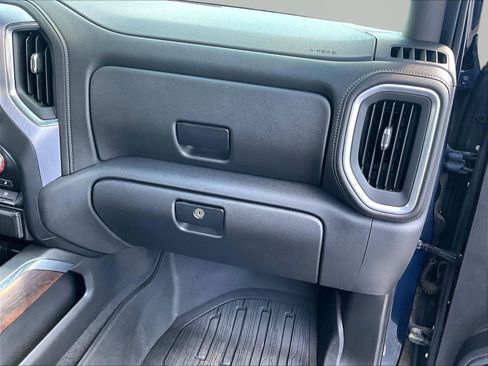 Used 2019 GMC Sierra 1500 SLT w/ SLT Premium Plus Package AWD/4WD image 27