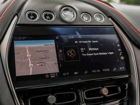 Used 2021 Aston Martin DBX AWD/4WD image 38