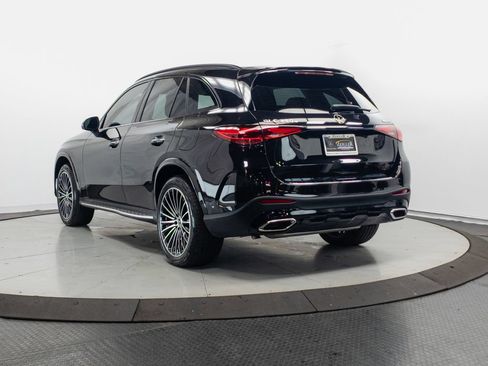 Used 2025 Mercedes-Benz GLC 350e 4MATIC image 29