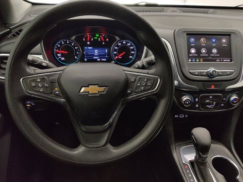 Used 2021 Chevrolet Equinox LT FWD image 22