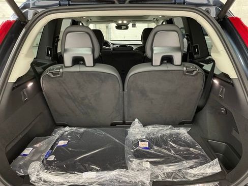 Used 2025 Volvo XC90 T8 Plus image 14