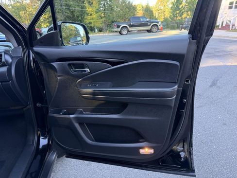 Used 2019 Honda Pilot Touring image 21
