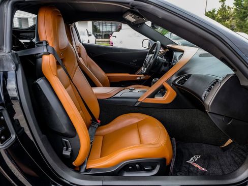 Used 2018 Chevrolet Corvette Stingray Convertible Z51 2LT RWD image 38