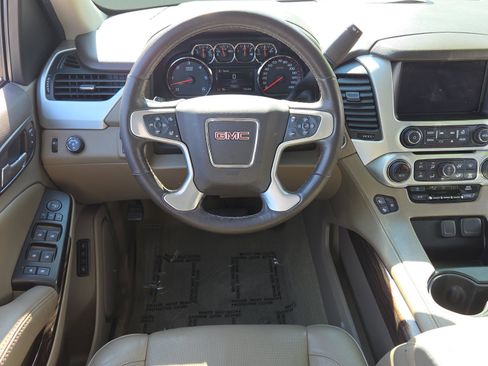 Used 2016 GMC Yukon SLT w/ Open Road Package image 12