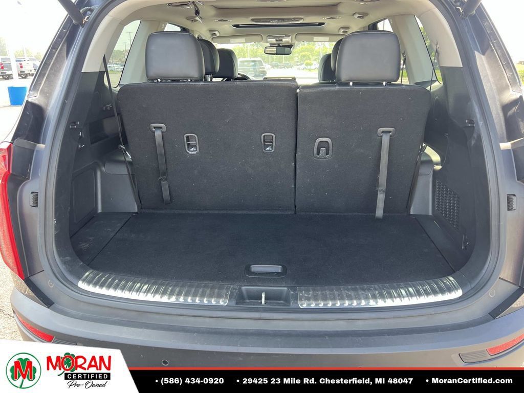 Used 2022 Kia Telluride SX w/ Towing Package FWD image 12