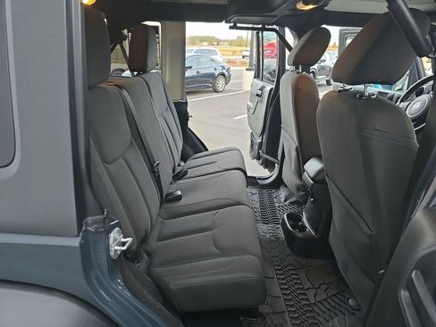 Used 2017 Jeep Wrangler Unlimited Sport w/ Quick Order Package 23S image 17