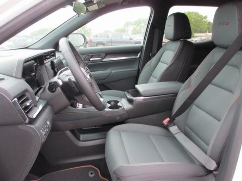 New 2026 GMC Terrain AT4 image 12