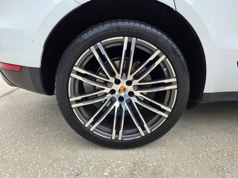 Used 2015 Porsche Macan S AWD/4WD image 12