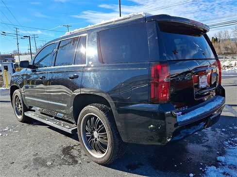 Used 2017 Chevrolet Tahoe LT w/ LT Signature Package image 4