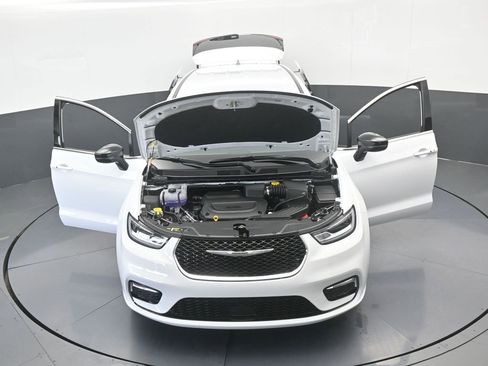 New 2026 Chrysler Pacifica Select image 64