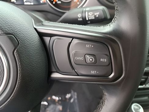 Used 2021 Jeep Wrangler Unlimited Sport image 18