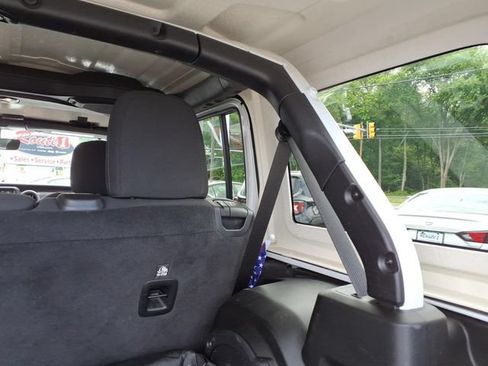 Used 2022 Jeep Wrangler Unlimited Sport AWD/4WD image 21