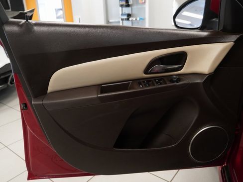 Used 2012 Chevrolet Cruze LT w/ RS Package image 5