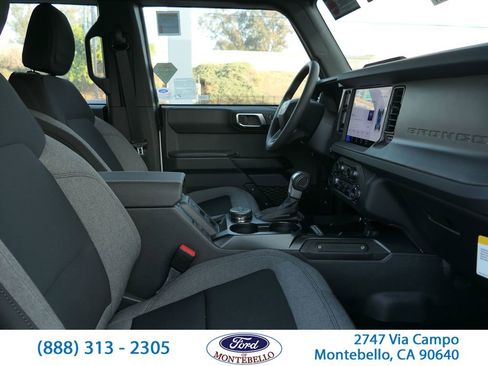 New 2025 Ford Bronco 4-Door image 29