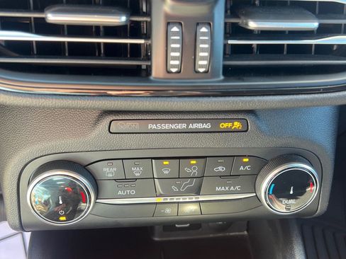 Used 2025 Ford Escape ST-Line FWD image 31