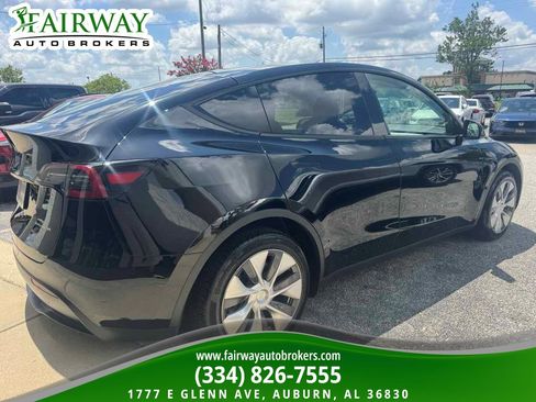 Used 2024 Tesla Model Y Long Range AWD/4WD image 6