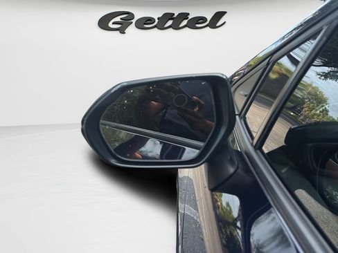 Used 2024 Toyota Corolla LE w/ LE Convenience Package FWD image 25