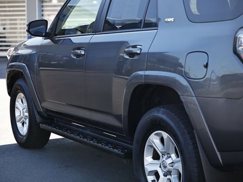 Used 2018 Toyota 4Runner SR5 Premium image 6