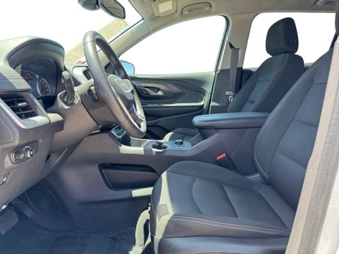 Used 2024 GMC Terrain SLE w/ Driver Convenience Package FWD image 10