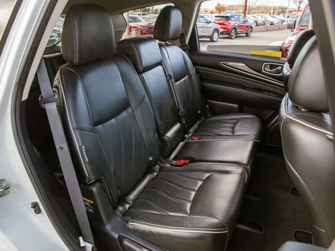 Used 2019 INFINITI QX60 Luxe w/ Essential Package image 12