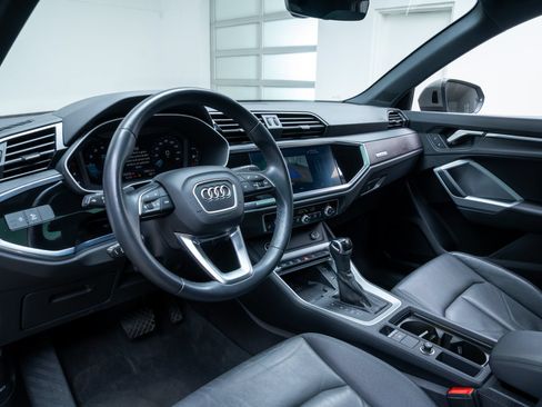 Used 2021 Audi Q3 2.0T Premium Plus w/ Premium Plus Package AWD/4WD image 18