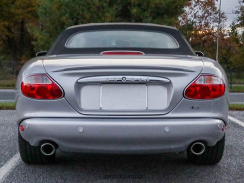 Used 2001 Jaguar XK8 Convertible image 18