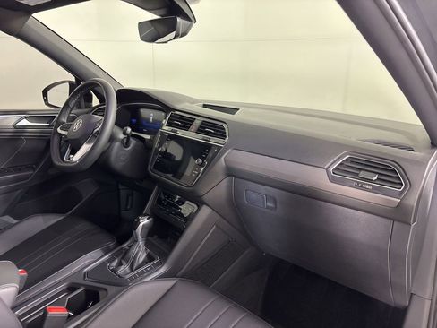 Used 2023 Volkswagen Tiguan SE R-Line FWD image 13