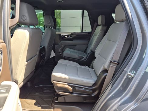 Used 2022 Chevrolet Tahoe Z71 w/ Z71 Off-Road Package AWD/4WD image 27