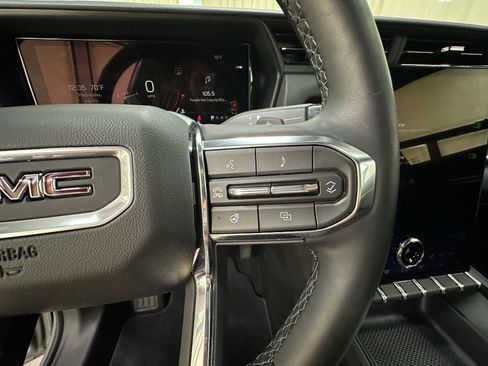 Used 2025 GMC Terrain Elevation w/ Elevation Premium Package AWD/4WD image 28