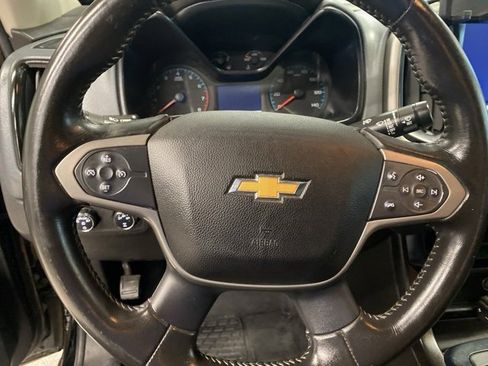 Used 2015 Chevrolet Colorado Z71 image 11