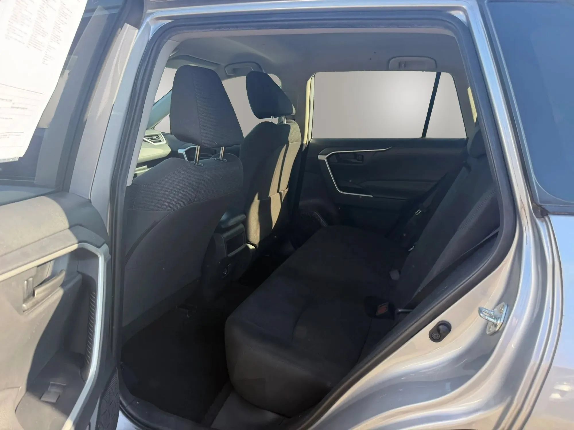 Used 2021 Toyota RAV4 LE AWD/4WD image 31