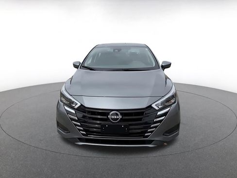 Used 2025 Nissan Versa SV image 4