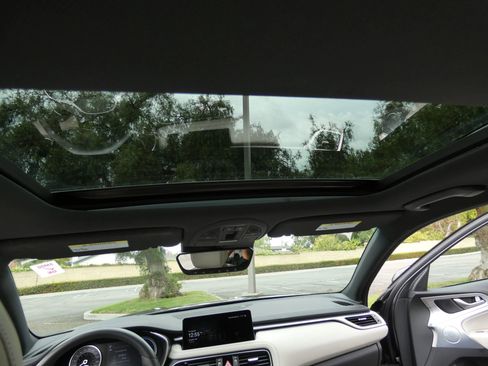 Used 2023 Genesis G70 2.0T w/ Sport Prestige Package image 45