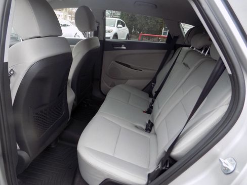 Used 2020 Hyundai Tucson SE image 10