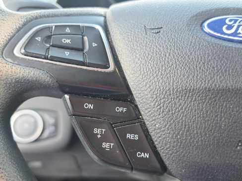 Used 2019 Ford Escape SE FWD image 13