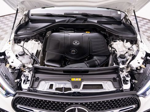 Used 2023 Mercedes-Benz GLC 300 4MATIC image 32