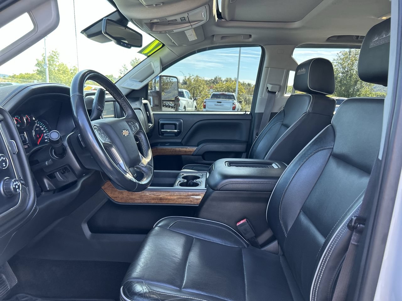 Used 2017 Chevrolet Silverado 2500 High Country w/ Duramax Plus Package AWD/4WD image 22