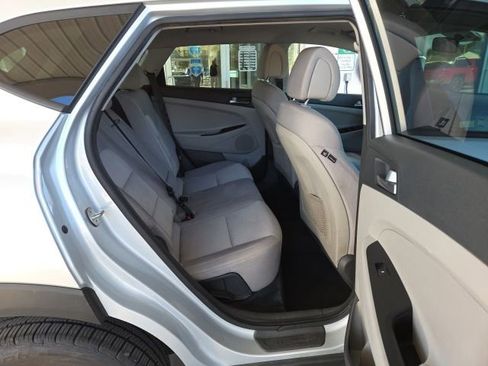 Used 2017 Hyundai Tucson SE AWD/4WD image 44